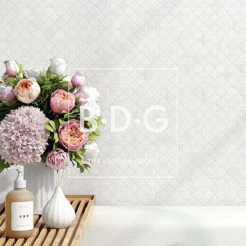 Arabesque Cross Bianco Dolomite